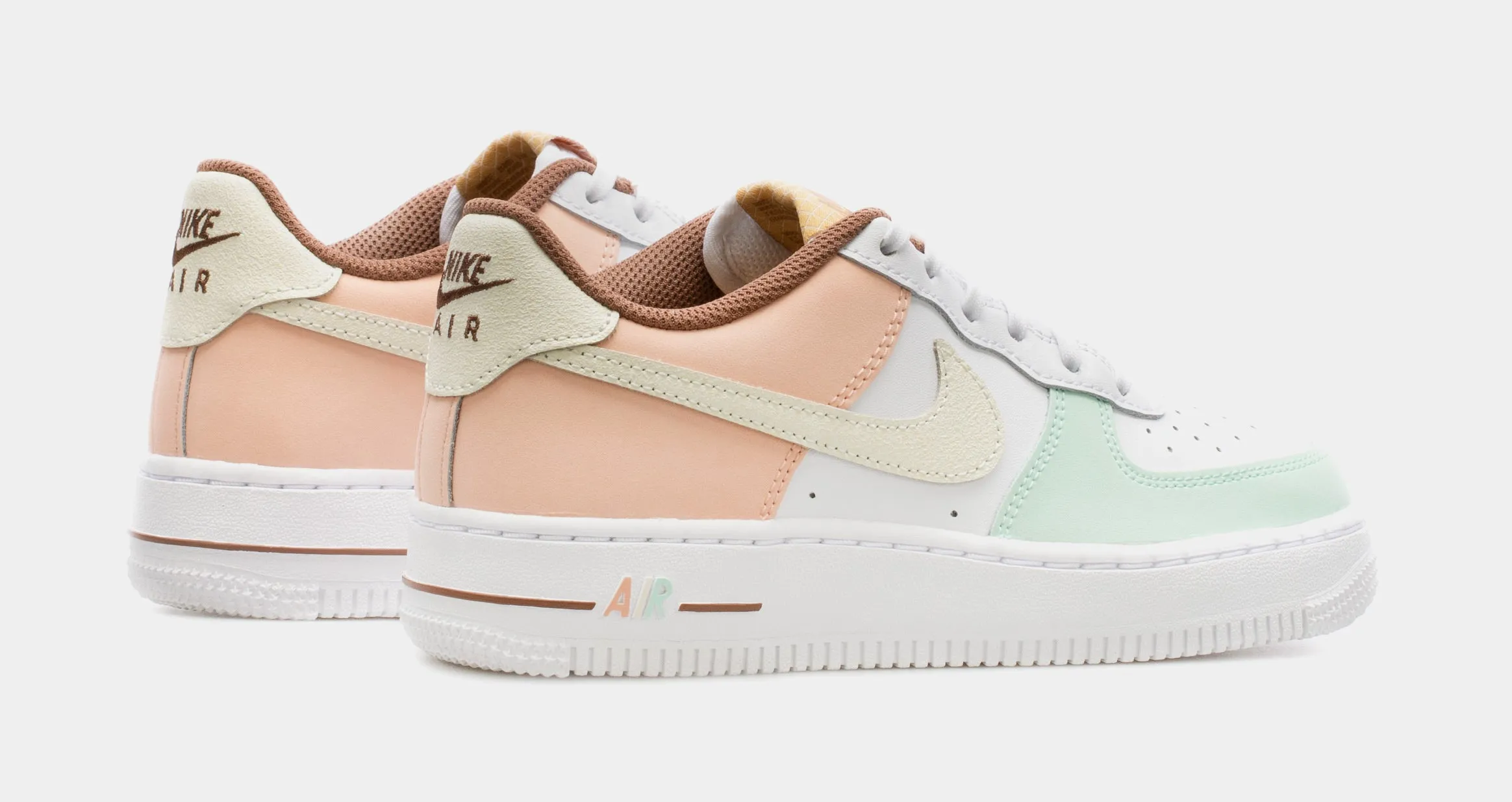 Air Force 1 LV8 Grade School Lifestyle Shoes (White/Pink)