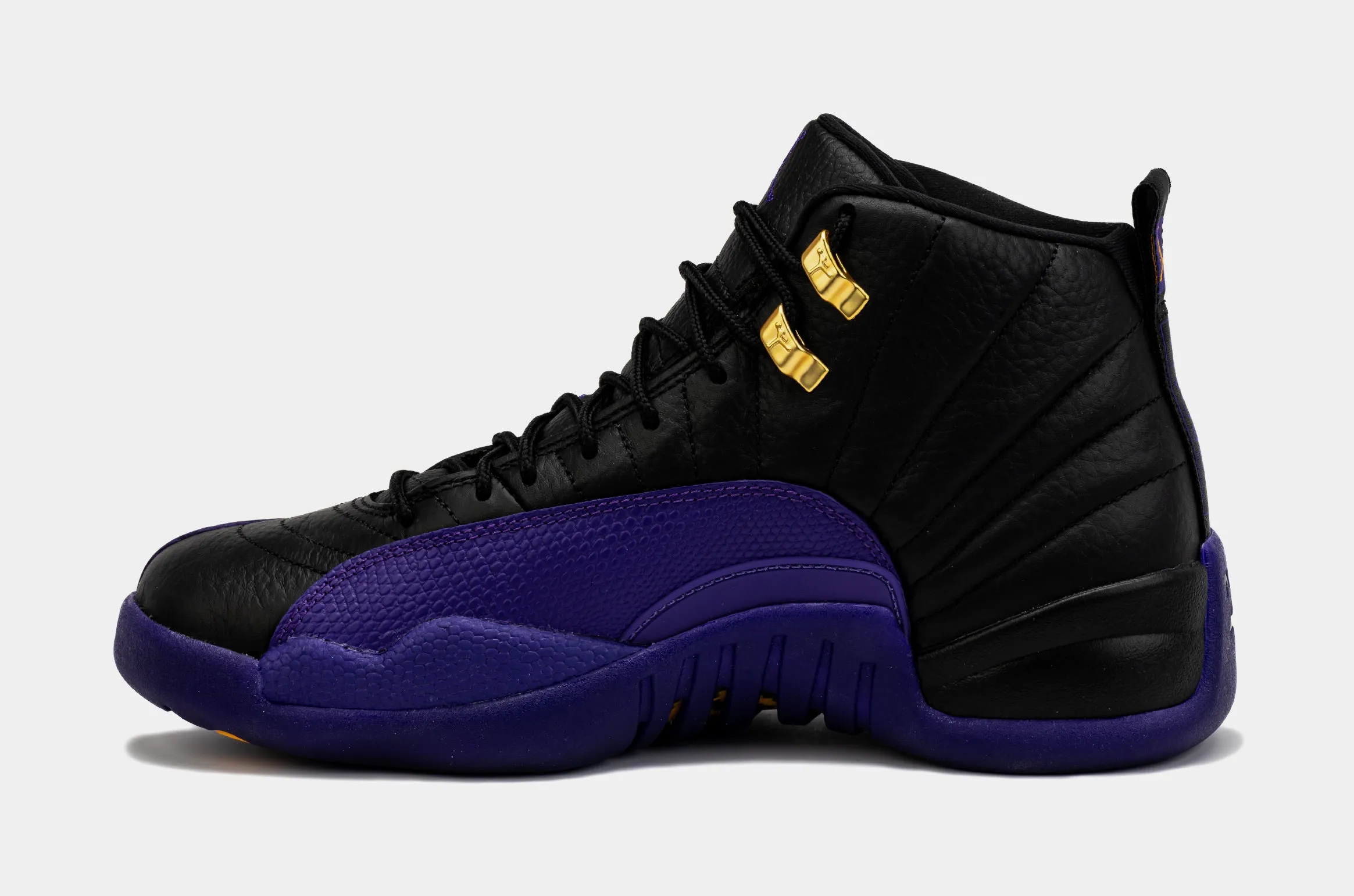 Air Jordan 12 Retro Field Purple Mens Lifestyle Shoes (Black/Purple)