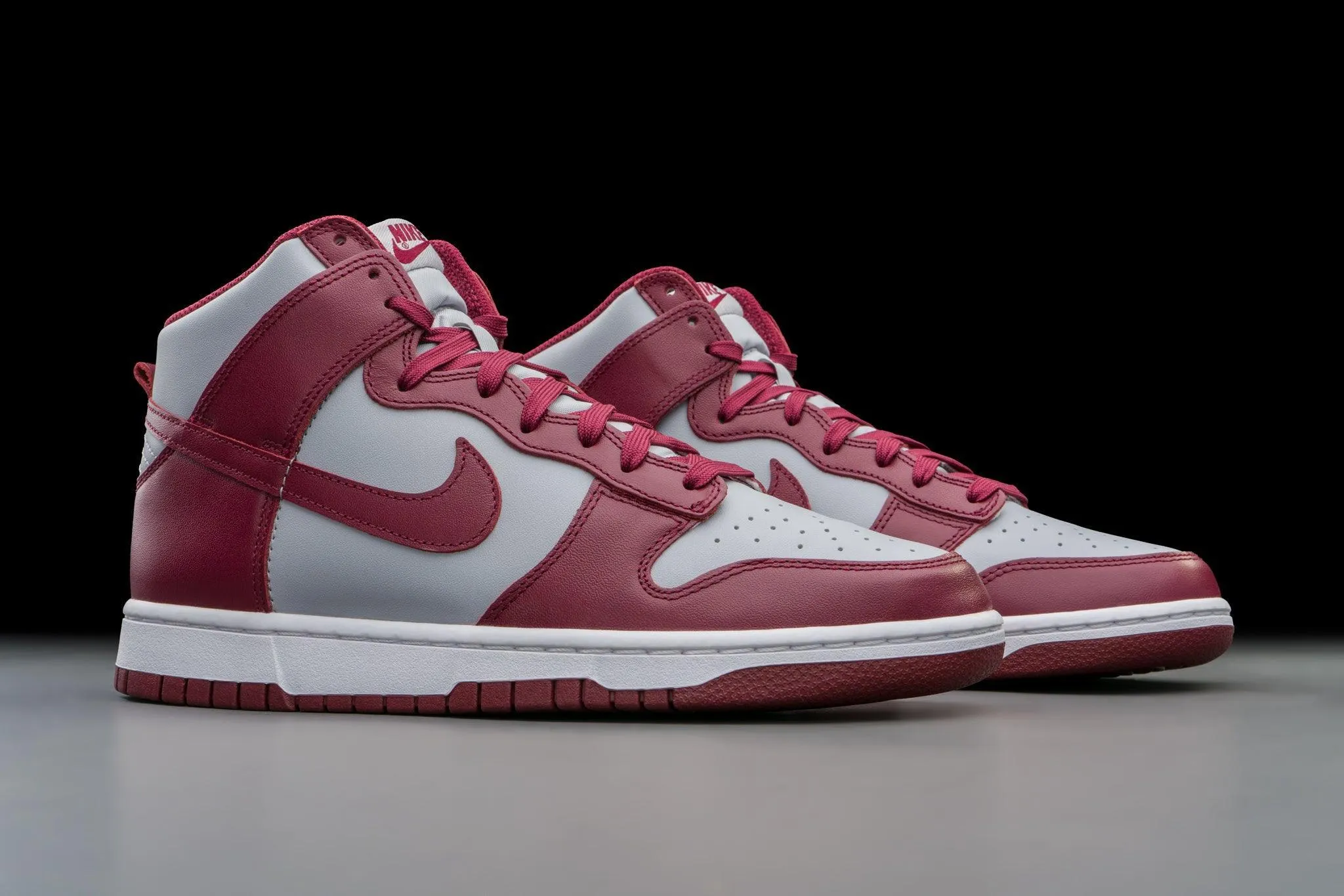 Nike Dunk High Dark Beetroot