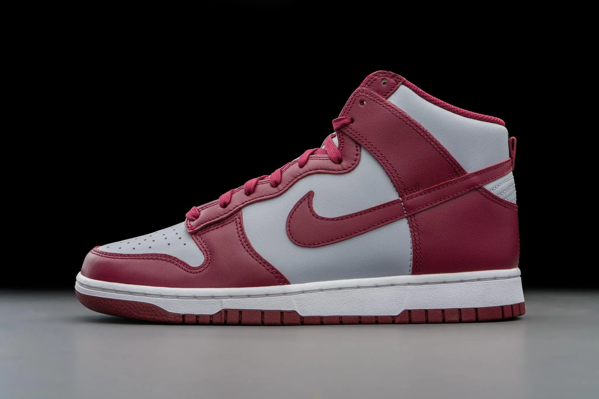 Nike Dunk High Dark Beetroot