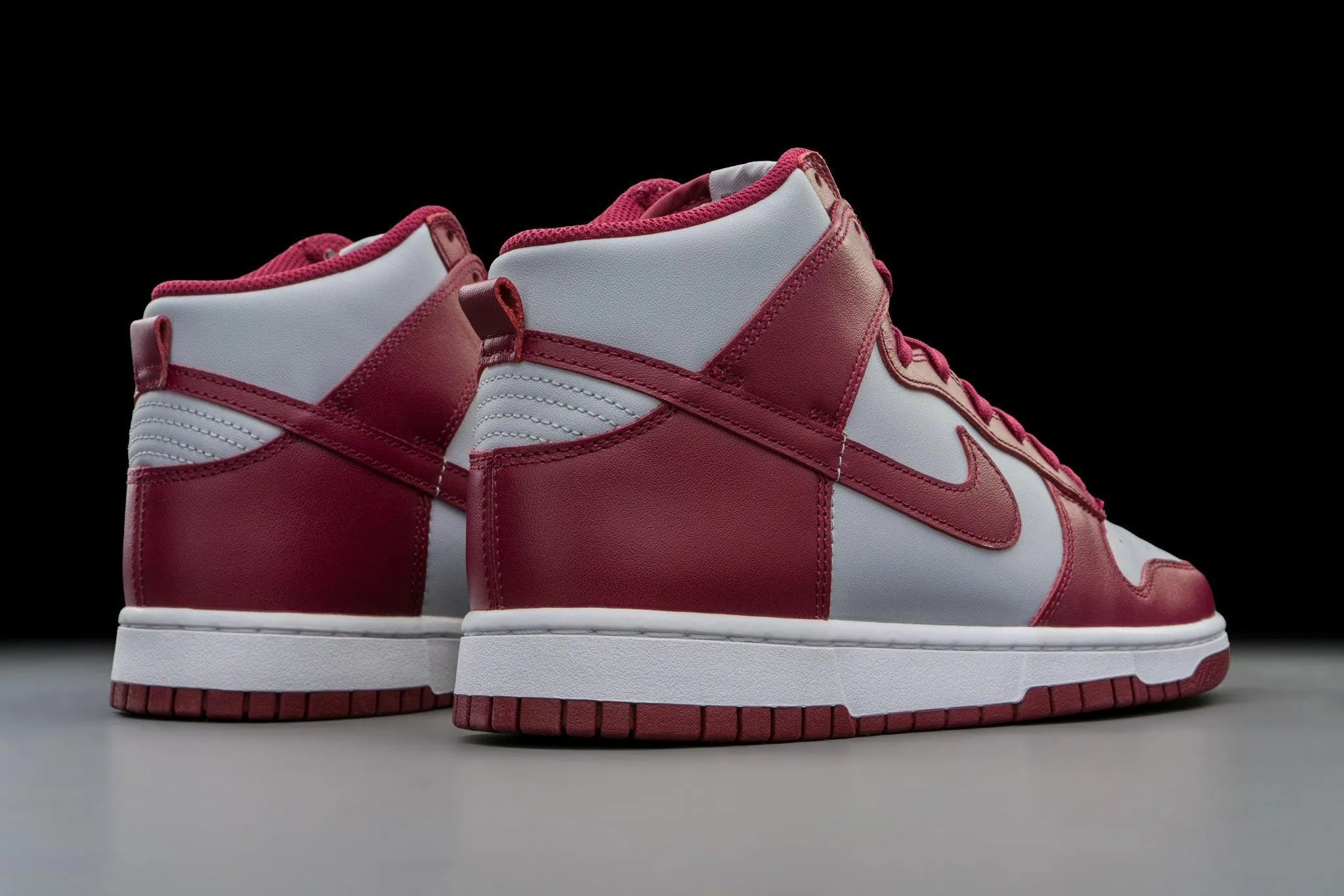 Nike Dunk High Dark Beetroot